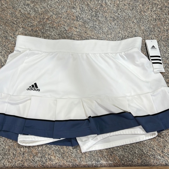 adidas Dresses & Skirts - Adidas tennis skirt size large
